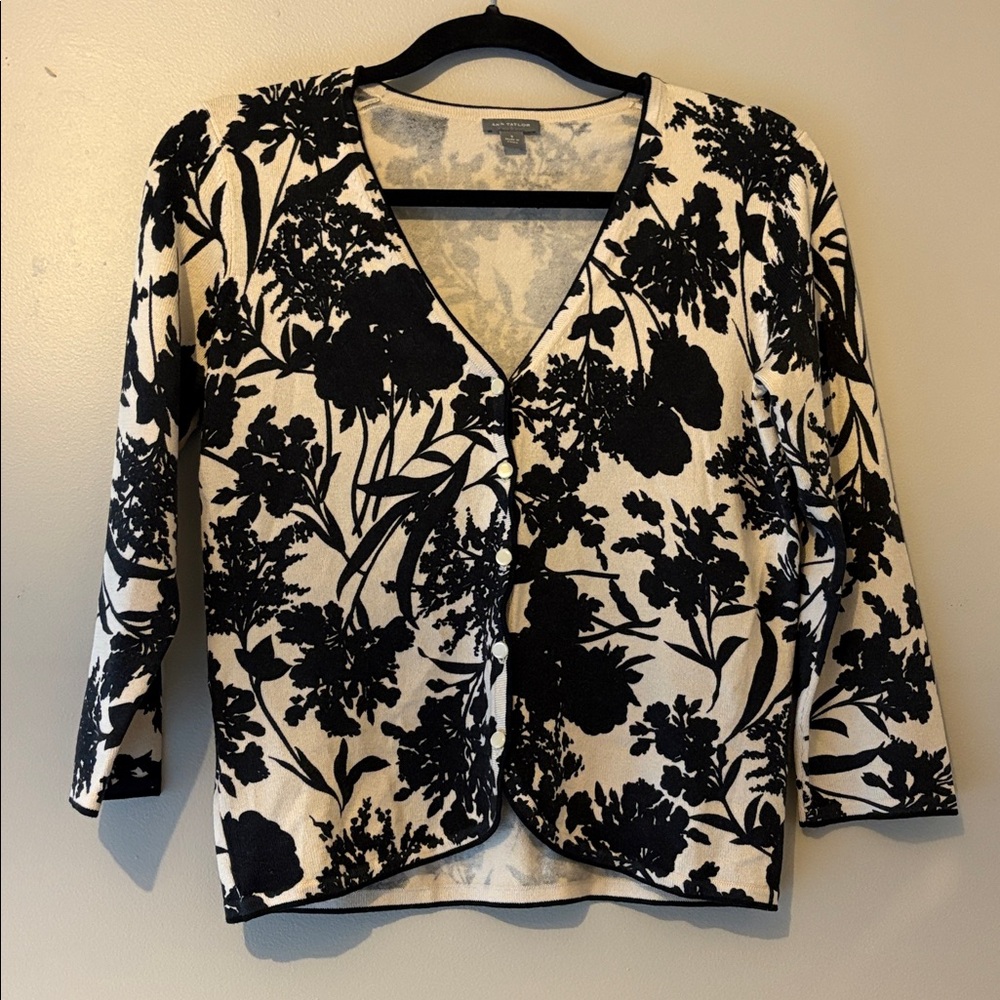 Ann Taylor Black and Cream Floral Patterned Sweater